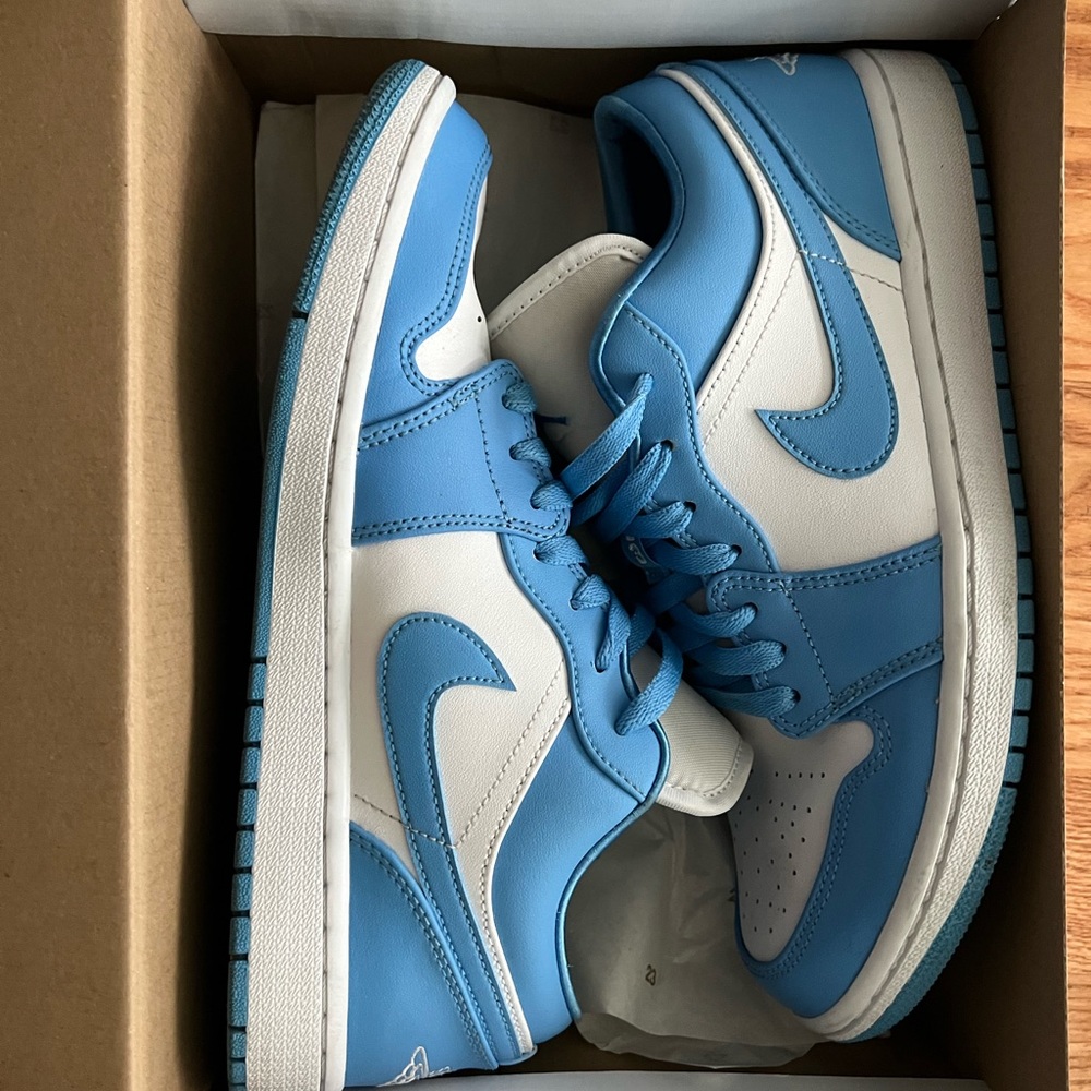 Jordan 1 Low - “UNC”